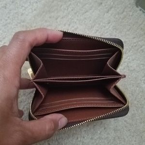 Zippy coin wallet